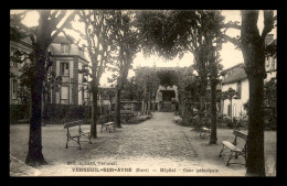 27 - VERNEUIL - HOPITAL - COUR PRINCIPALE - Verneuil-sur-Avre