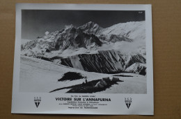 Original Photo 24x30cm Promotion Film Marcel Ichac Victoire Sur Annapurna Mountaineering Himalaya Escalade - Sporten