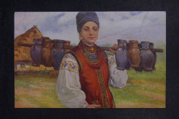 FOLKLORE - Carte Postale D'une Femme En Costume Régionale D'un Pays Européen  - L 153131 - Kostums