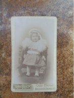 CDV  Carte Photo  Antique  /  Kabinetfoto  /  CDV Photo Card { 6,3 Cm X 10,3 Cm } - Anciennes (Av. 1900)