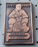 Courier Tito's Pioneer Pioneers 1942/1982 SLOVENIA Ex Yugoslavia  Pin - Verenigingen