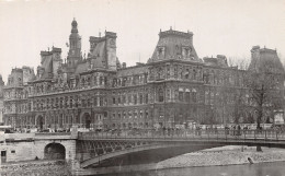 75-PARIS L HOTEL DE VILLE ET LE PONT-N°4235-E/0295 - Other & Unclassified