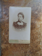 PHOTO  CDV  Carte Photo  Antique  /  Kabinetfoto  /  CDV Photo Card { 6,3 Cm X 10,3 Cm } - Anciennes (Av. 1900)