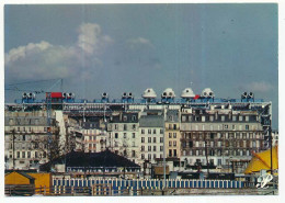 CPSM / CPM 10.5 X 15 Prestige BEAUBOURG Paris Centre National D'Arts Et De Culture G. Pompidou - Sur Les Toits - Other Monuments