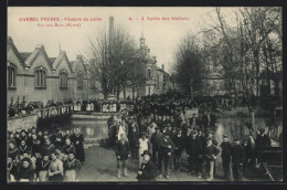 CPA Warmeriville, Val-des-Bois, Harmel Frères, Filature De Laine, Sortie Des Ateliers  - Autres & Non Classés