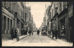 CPA Charleville, Rue Du Palais  - Charleville