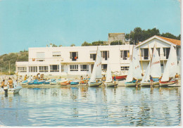 MEZE (34) L'Ecole De Voiles "LE TAURUS" En 1975  CPSM GF - Mèze