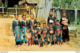 THAI MEO HILL TRIBE FAMILY IN CHIENGMAI NORTH THAILAND - Thaïland