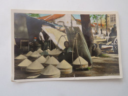 481 SUD VIETNAM - SAIGON - Marchande De Chapeaux Conique En Latanier - Vietnam