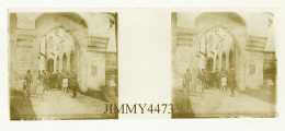 Grand Groupe à L'entrée D'une Ville à Identifier - Plaque De Verre En Stéréo Positif - Taille 44 X 107 Mlls - Glass Slides