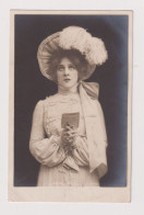 ENGLAND - Edna May Unused Vintage Postcard - Entertainers