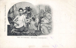 E709 Cambodge Musicienne - Viêt-Nam