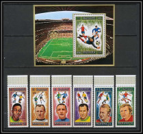 Manama - 3049a/ N° 718 723 A + Bloc 139 A Football Soccer Famous Players ** MNH Law Pelé Seeler Moore - Manama