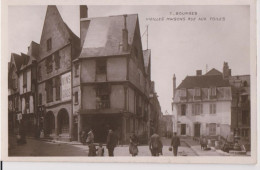 18 . BOURGES . RUE AUX TOILES . - Bourges