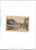 Carte Postale Ancienne Villerupt  (54) Monument Et Rue Thiers  Animée - Sonstige & Ohne Zuordnung