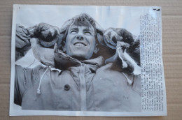 Original Photo Press 17.5x24cm 1960 E. Hillary Effect High Altitude On Body Everest Mountaineering Escalade Alpinisme - Sports