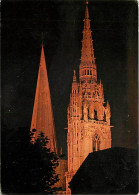 28 - Chartres - Cathédrale Notre Dame - Les Flèches Illuminées - Vue De Nuit - CPM - Voir Scans Recto-Verso - Chartres