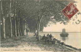 58 - Cosne Cours Sur Loire - Place De La Pecherie - Quai Sanitas - Animée - CPA - Oblitération De 1930 - Voir Scans Rect - Cosne Cours Sur Loire
