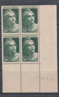 France N° 730 XX  Marianne De Gandon 20 F. Vert En Bloc De 4 Coin Daté Du 30 . 4 . 45, Sans Charnière, TB - 1940-1949