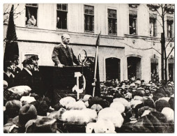 Fotografie Lucien Regis, Bruxelles, Ansicht Leipzig-Volkmarsdorf, Ernst Thälmann Hält Eine Rede Im Volkmarsdorf 1932  - Famous People