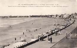 FRANCE - La Baule Sur Mer - La Plage Vers Le Casino - A B - Animé - Vue Sur La Plage - Carte Postale Ancienne - La Baule-Escoublac