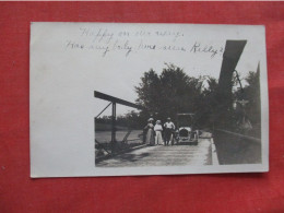 RPPC. Antique Auto On Bridge  Ref 6416 - Voitures De Tourisme