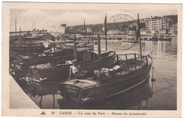 CASSIS  Un Coin Du Port  Bateau De Promenade - Cassis