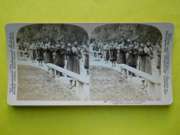 Kief ,les Laitieres ,stereoscopique ,Milkmaids Of Kiev ,Petite Russie ,1898 - Professions