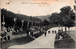 SELECTION -  VERNON  -  Le Départ Au Vélodrome - Vernon
