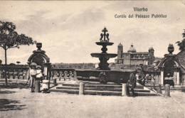 1920-ca.-Viterbo, In Posa Nel Cortile Del Palazzo Pubblico - Viterbo