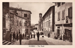 1925ca.-Gubbio, Perugia, Via Paoli, Animata E Non Viaggiata - Perugia