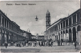 1925-circa-Faenza (Ravenna) Piazza Vittorio Emanuele Animata - Faenza
