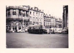 Photo Originale - 21 - DIJON - Place Du Theatre - Tramway Ligne 1/6 - Octobre 1959 - Plaatsen