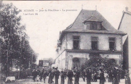 68 - Alsace -  MONTREUX VIEUX - Jour De Fete Dieu - La Procession - Autres & Non Classés