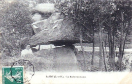 91 - Essonne - LARDY - La Roche Tournante - Lardy