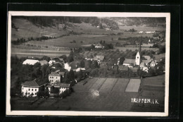 AK Treffen I. K., Ortsansicht Mit Kirche Aus Der Vogelschau  - Autres & Non Classés