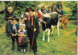 LES ENFANTS DE L'AUVERGNE - Départ Pour La Grand'Messe - Auvergne Types D'Auvergne