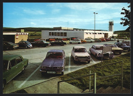 AK Autobahn-Raststätte Hasselberg-Ost, Parkplatz Mit VW Käfer  - PKW