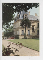 Hermanville (Calvdos) Le Parc De L'Hotel De Ville (cp N°4 Le Goubey) Voiture Dauphine - Altri & Non Classificati