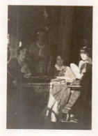 Photographie Vintage Photo Snapshot Lumière Light étrange Bizarre Femme - Other & Unclassified