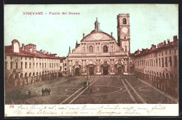 Cartolina Vigevano, Piazza Del Duomo  - Vigevano