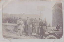 VIRE  CALVADOS EN 1911 AVEC VIEILLE AUTOMOBILE  PHOTO 8 X 6 CM - Places