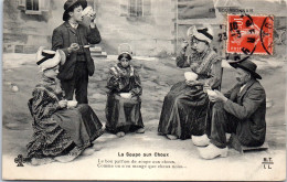 03 BOURBONNAIS SOUPE AUX CHOUX Cartes Postales Anciennes [REF/44258] - Autres & Non Classés
