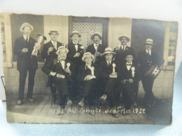 AISEAU:TRES RARE PHOTO CARTE DU COMITE DES FETES DE 1922  AVEC LEUR INSTRUMENTS DE MUSIQUE - Andere & Zonder Classificatie