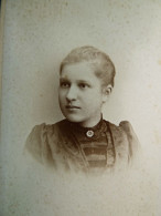 Photo CDV Emile Picam, Genêve - Jeune Femme, Portrait Nuage, Ca 1880  L681 - Old (before 1900)