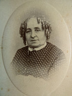 Photo CDV Sereni à Mâcon -femme âgée , Coiffure à Bouclettes, Ca 1870-75  L681 - Old (before 1900)