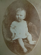 Photo CDV Th Grémion à Mâcon - Bébé, Ca 1875-80  L681 - Alte (vor 1900)