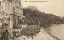 Postcard France Lourdes Les Piscines Et Le Gave - Lourdes