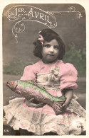 CPA 0,60 Euro- 1er Avril -(10) Fillette  Poisson - April Fool's Day