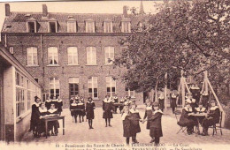 TESSENDERLO  - TESSENDERLOO  - Pensionnat Des Soeurs De Charité  - La Cour - Tessenderlo